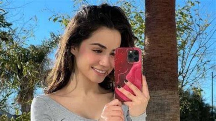Jameliz Benitez: The Story of Jellybeanbrains, TikTok Star and Creator